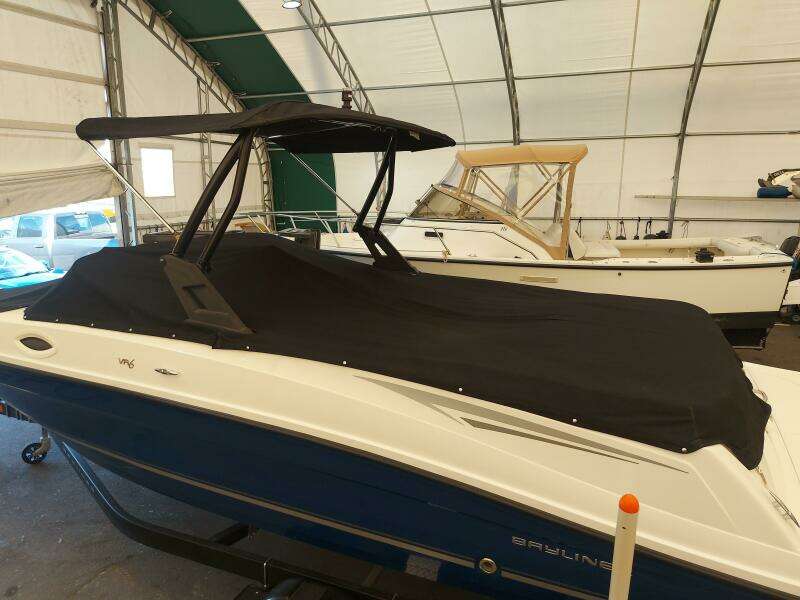 22ft Bayliner Yacht For Sale