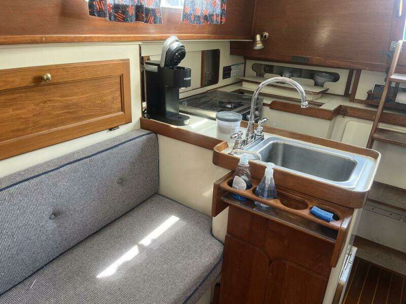 Mar s Reach 31ft Irwin Yacht For Sale