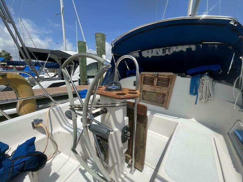 Mar s Reach 31ft Irwin Yacht For Sale