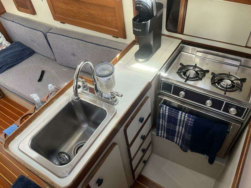 Mar s Reach 31ft Irwin Yacht For Sale
