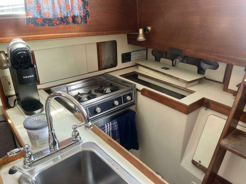 Mar s Reach 31ft Irwin Yacht For Sale