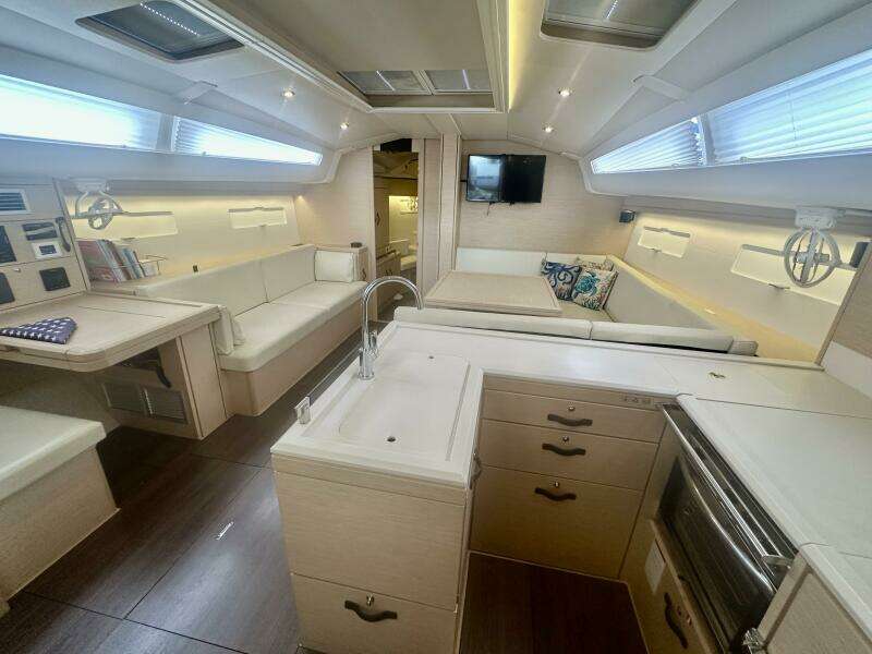 51ft Jeanneau Yacht For Sale