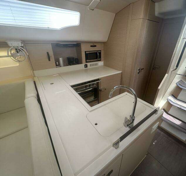 51ft Jeanneau Yacht For Sale