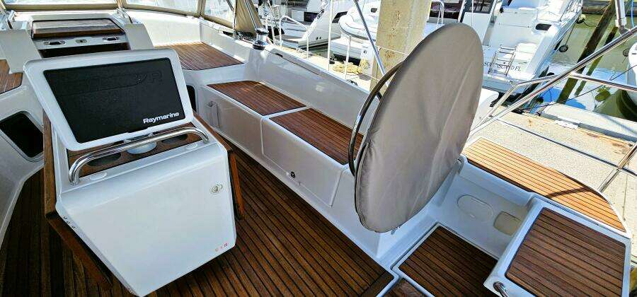 51ft Jeanneau Yacht For Sale
