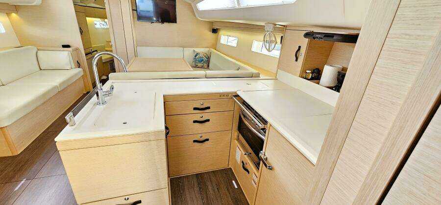 51ft Jeanneau Yacht For Sale