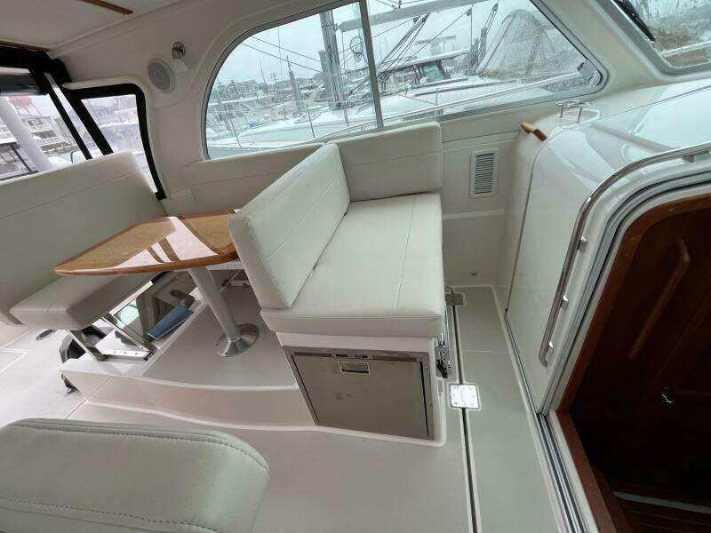 Black Sheep 35ft Back Cove Yacht For Sale