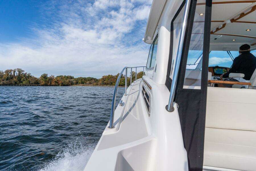 Black Sheep 35ft Back Cove Yacht For Sale