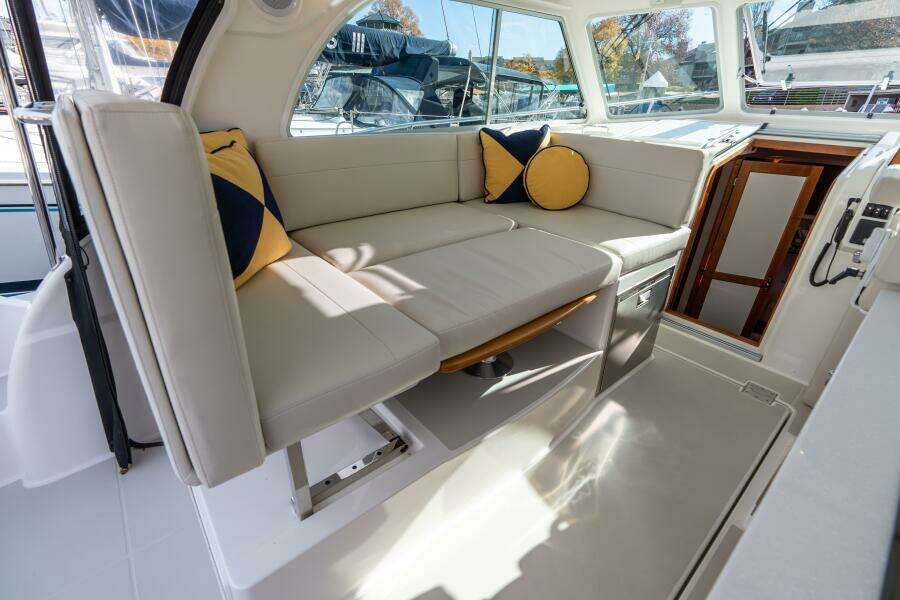 Black Sheep 35ft Back Cove Yacht For Sale