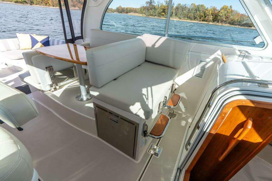 Black Sheep 35ft Back Cove Yacht For Sale