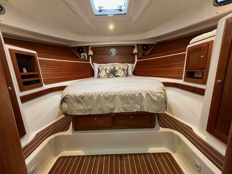 Black Sheep 35ft Back Cove Yacht For Sale
