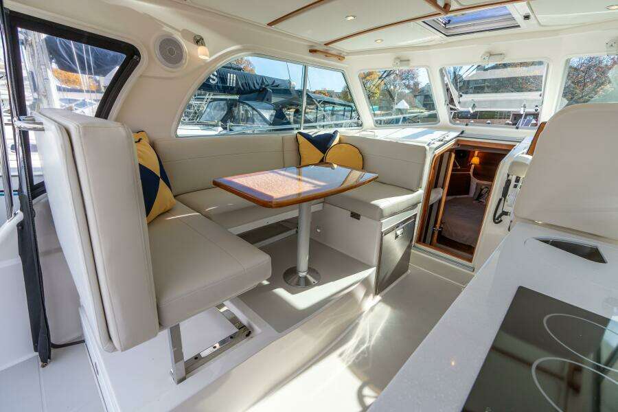 Black Sheep 35ft Back Cove Yacht For Sale