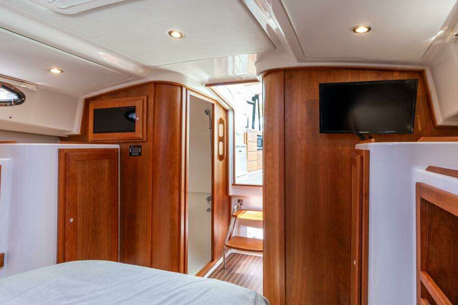 Black Sheep 35ft Back Cove Yacht For Sale