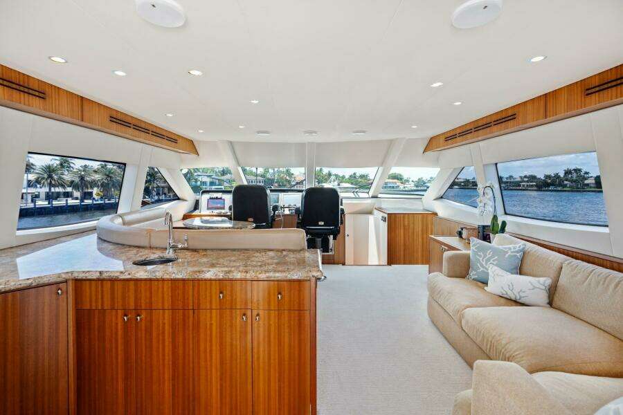 Griffin 80ft Hatteras Yacht For Sale