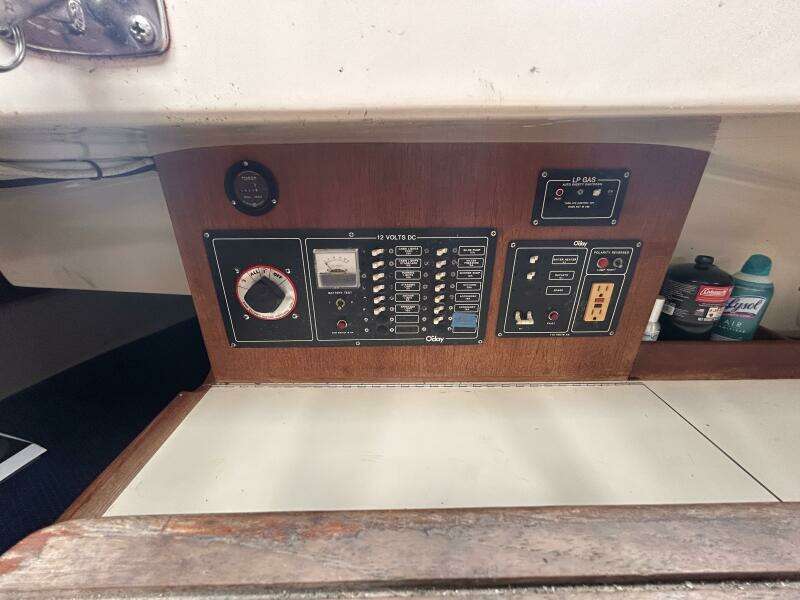 Del 35ft O Day Yacht For Sale