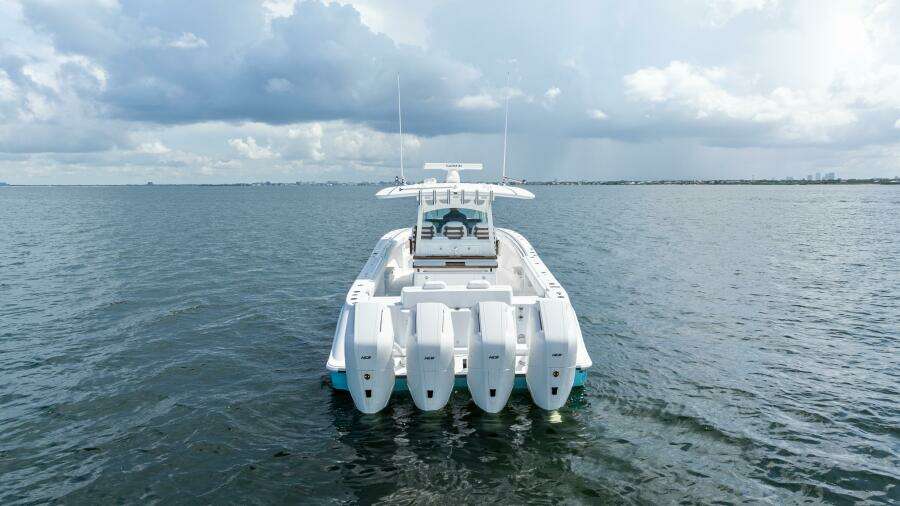 42ft HCB Yacht For Sale