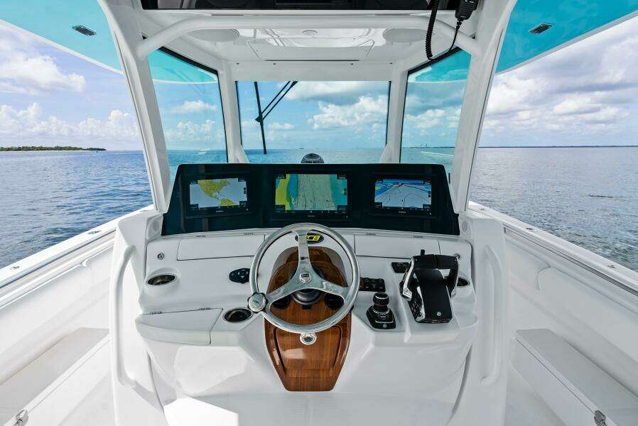 42ft HCB Yacht For Sale