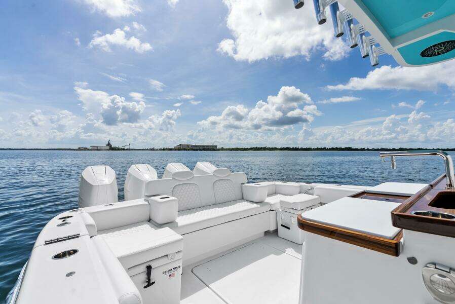 42ft HCB Yacht For Sale