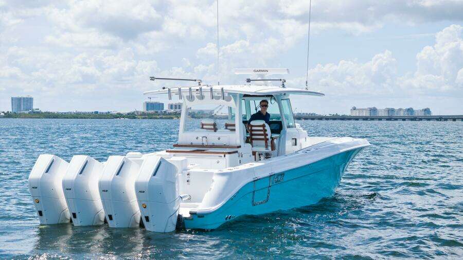 42ft HCB Yacht For Sale