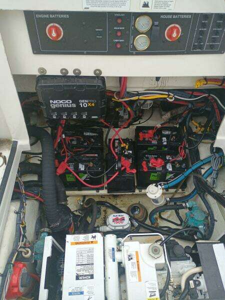 33ft Seaswirl Yacht For Sale