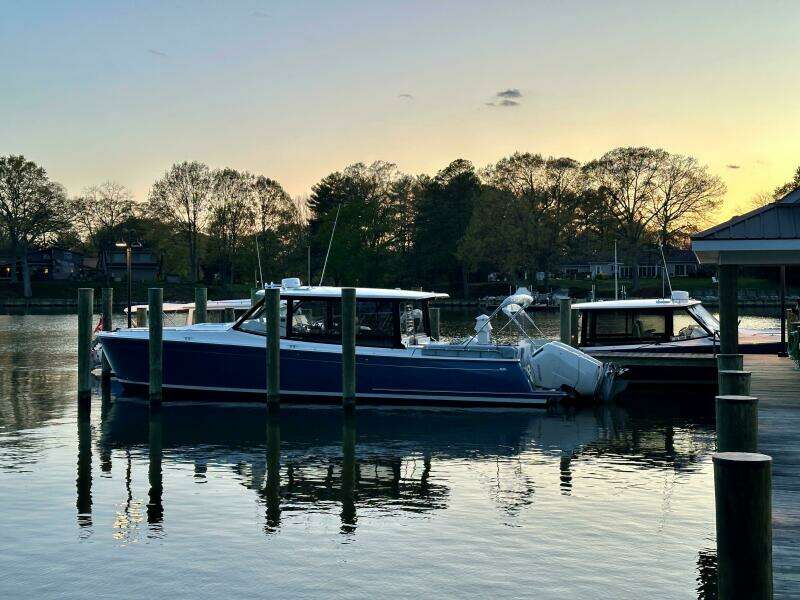 42ft MJM Yacht For Sale