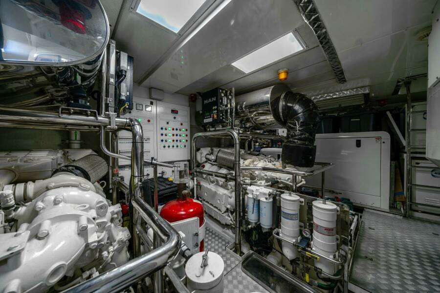 HORIZON 93ft Benetti Yacht For Sale