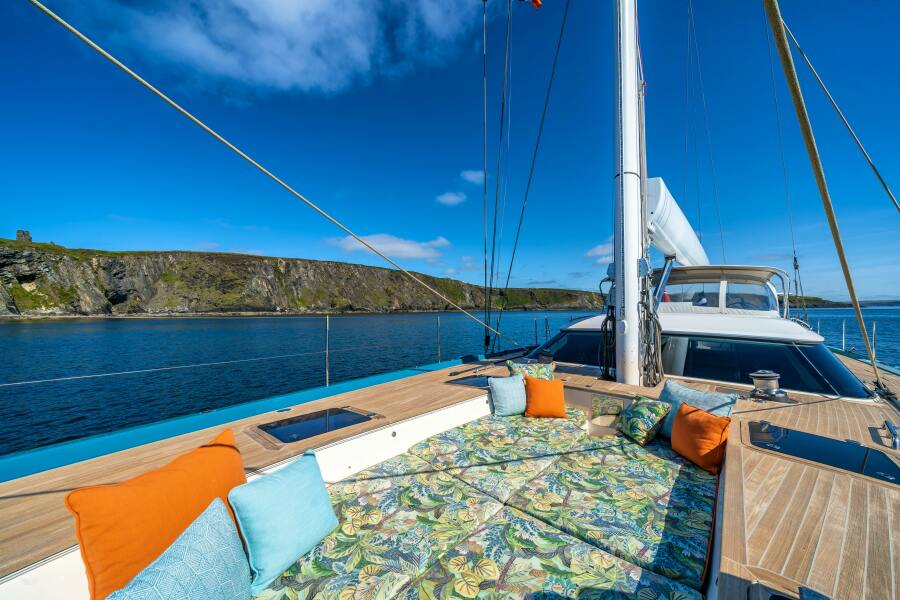 88' 2013 Oyster Yachts Oyster 885