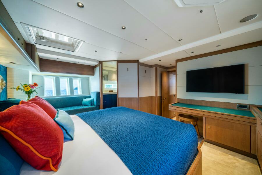 88' 2013 Oyster Yachts Oyster 885