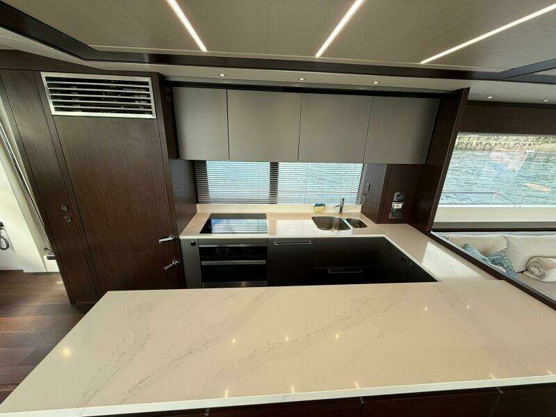 76ft Sunseeker Yacht For Sale