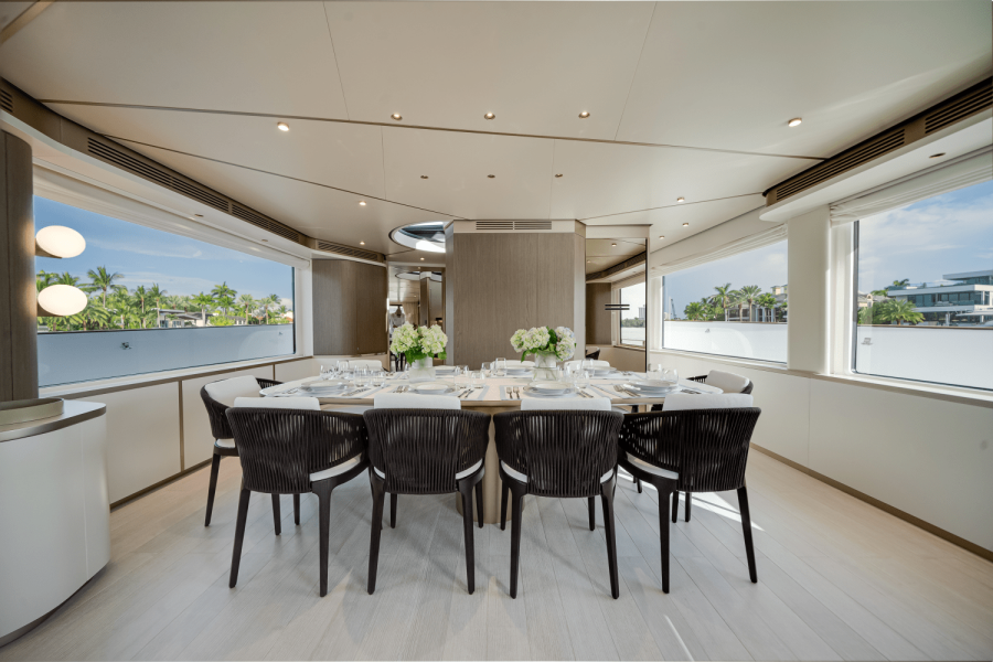 84ft Azimut Yacht For Sale