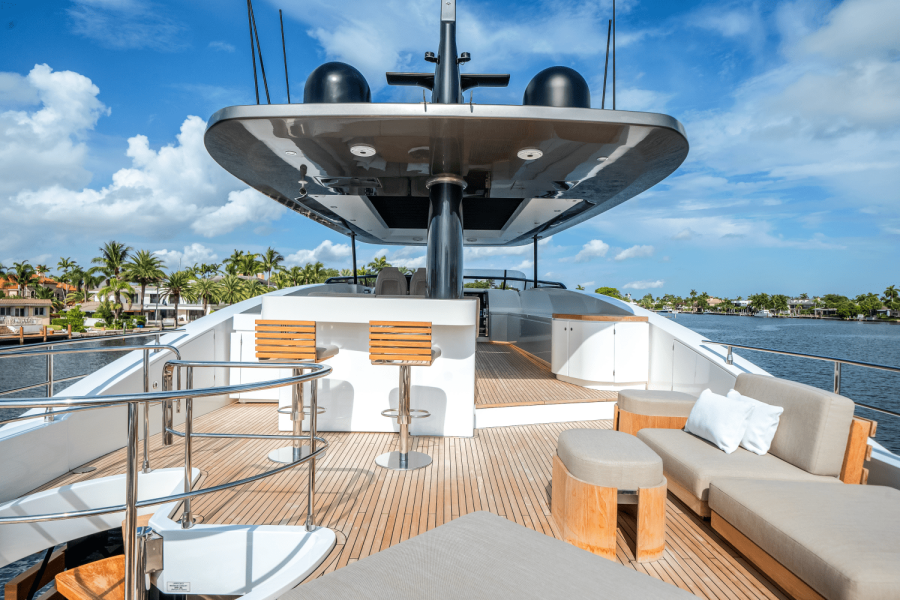 84ft Azimut Yacht For Sale