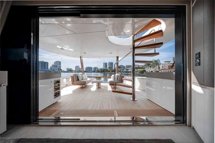 84ft Azimut Yacht For Sale
