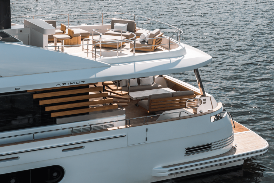 84ft Azimut Yacht For Sale