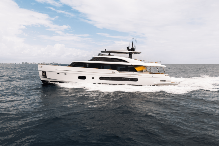84ft Azimut Yacht For Sale