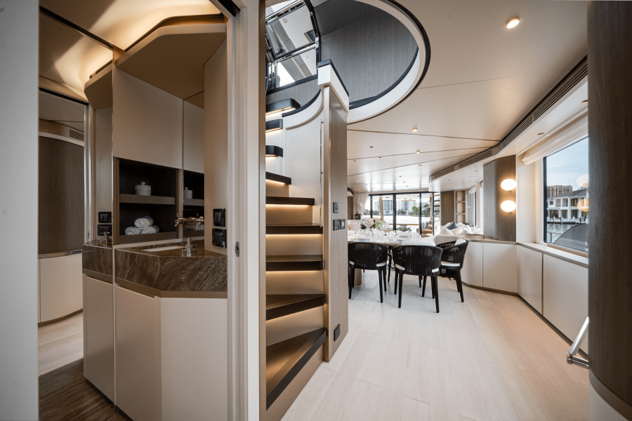84ft Azimut Yacht For Sale