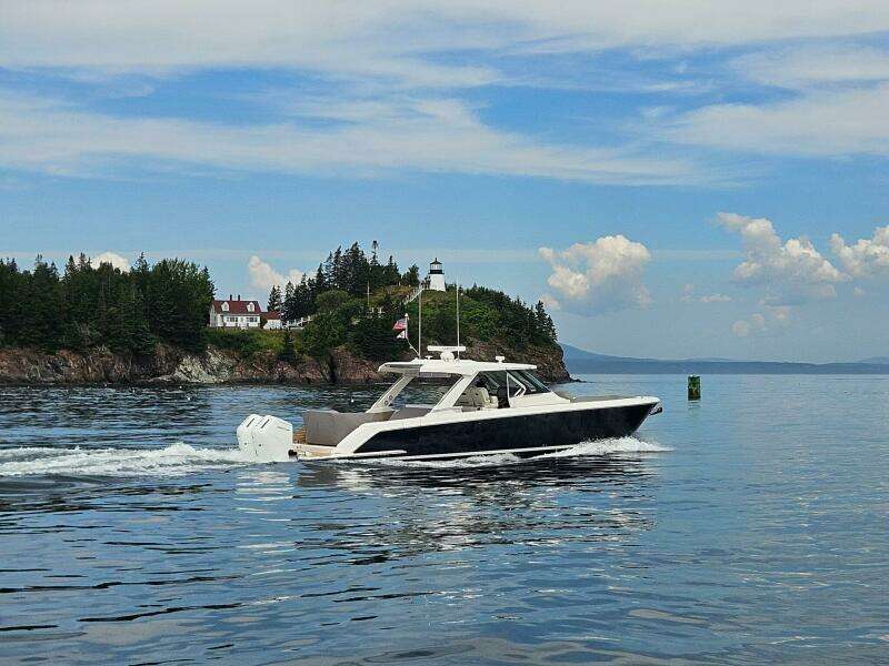 43ft Tiara Yachts Yacht For Sale