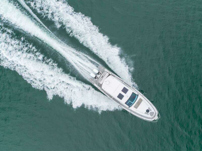 JESSIE S GIRL 35ft Four Winns Yacht For Sale