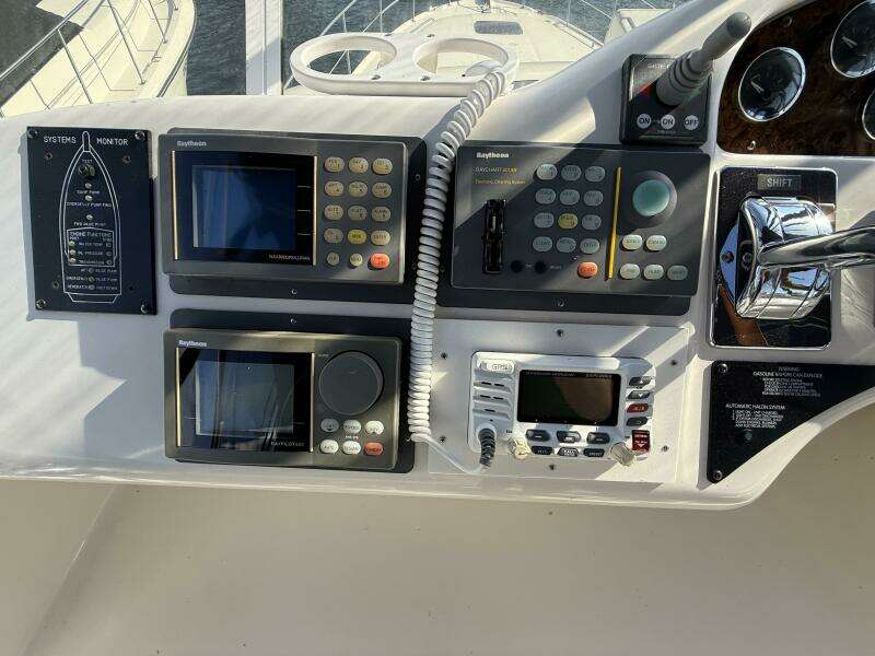 Sweet Spot 40ft Sea Ray Yacht For Sale