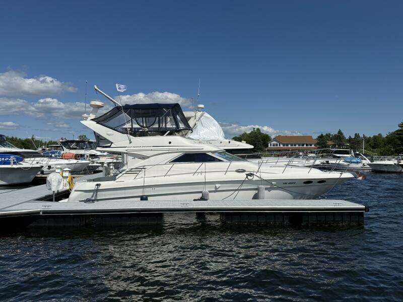 Sweet Spot 40ft Sea Ray Yacht For Sale