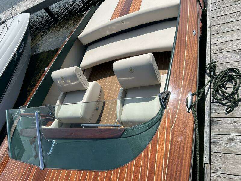 25ft Kavalk Yacht For Sale