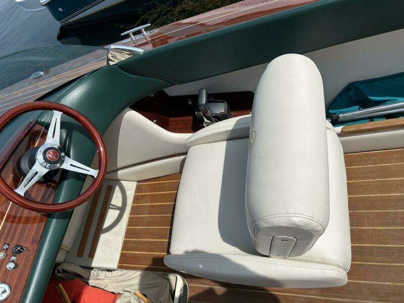 25ft Kavalk Yacht For Sale