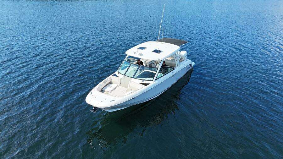 32ft Boston Whaler Yacht For Sale