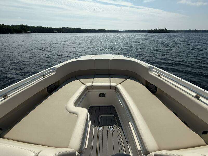 32ft Boston Whaler Yacht For Sale