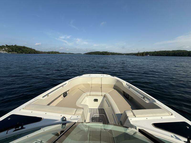 32ft Boston Whaler Yacht For Sale