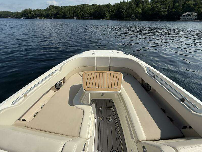 32ft Boston Whaler Yacht For Sale