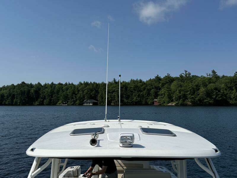 32ft Boston Whaler Yacht For Sale