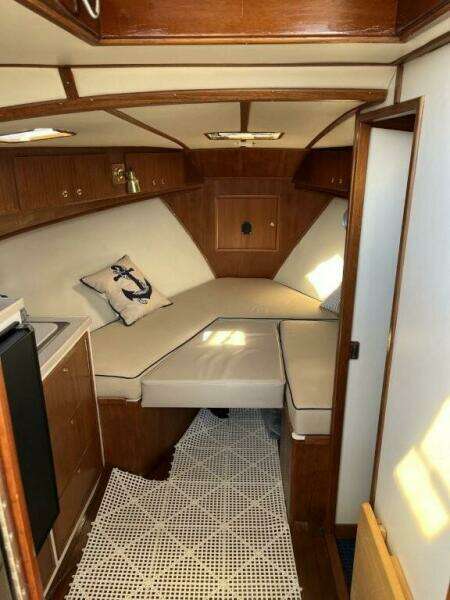 TIMELESS 31ft Morgan Yacht For Sale