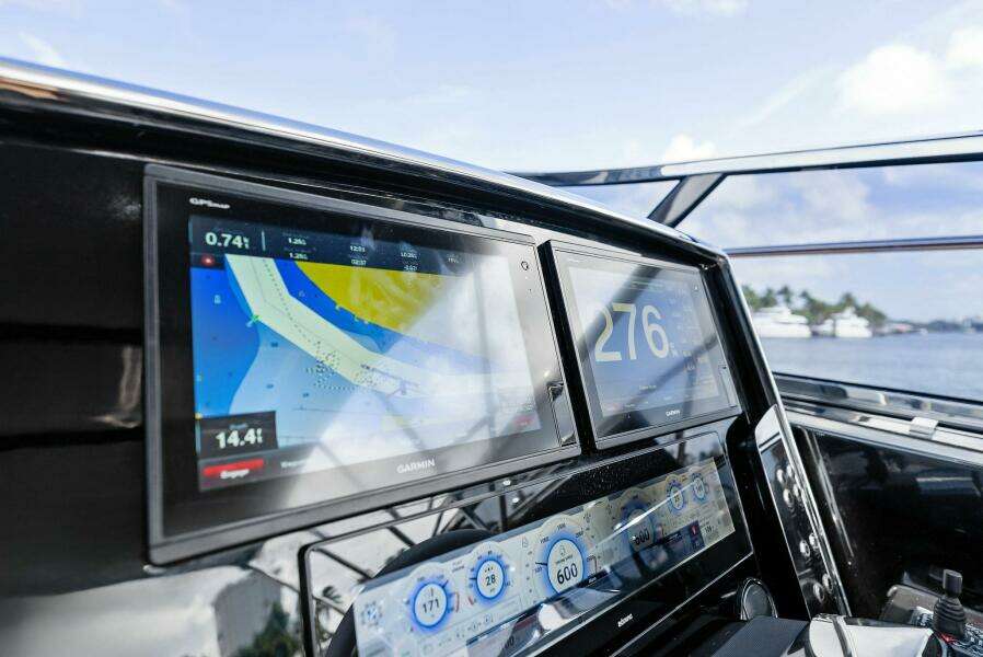 PHANTOM 56ft Riva Yacht For Sale