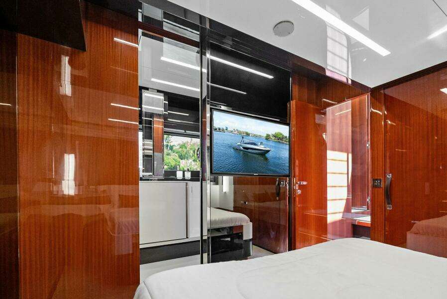 PHANTOM 56ft Riva Yacht For Sale