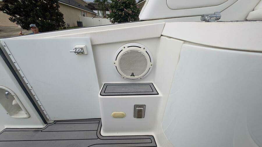 S E W  Nauti 27ft Formula Yacht For Sale