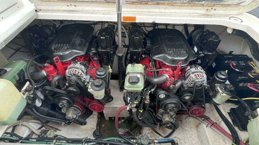 Menina Brasileira 33ft Chaparral Yacht For Sale